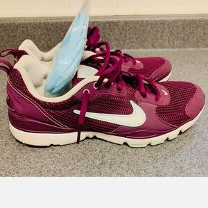 Nike Womens Flex TR 443836-500 Purple Running Shoes sneakers Great Condition